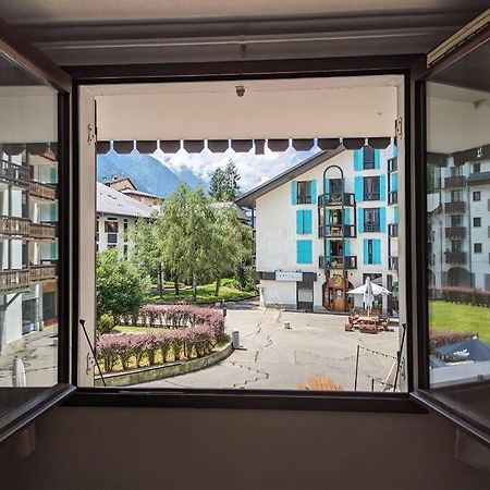 Central Spacious Flat With Private Parking シャモニー エクステリア 写真