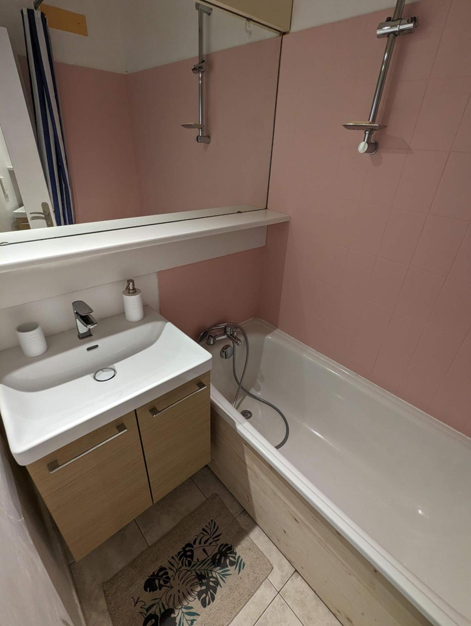 Central Spacious Flat With Private Parking シャモニー エクステリア 写真